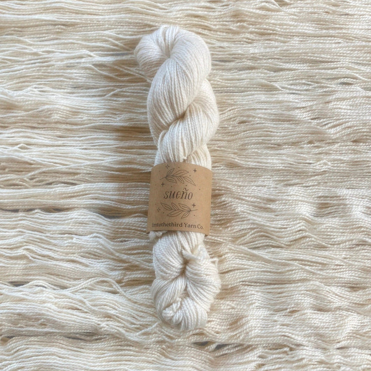 Sueño - Paper Stars Yarn Emtothethird Yarn Co.